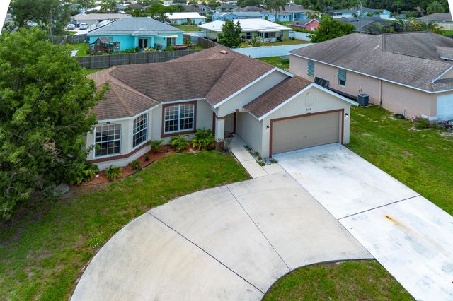 926 SW Nichols Terrace, Port St Lucie, FL 34953