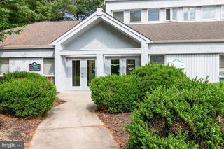112 HADDONTOWNE CT #203, Cherry Hill, NJ 08034