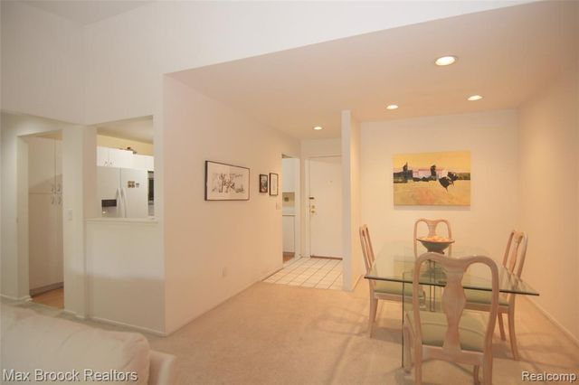 30594 Orchard Lake Road 50, Farmington Hills, MI 48334