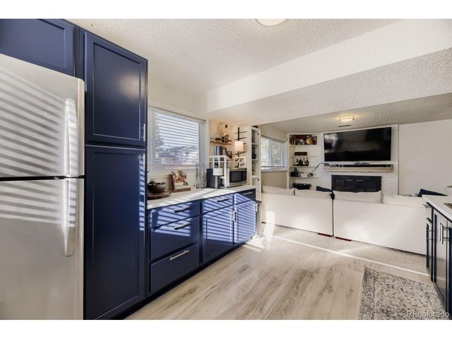 7056 W Rowland Ave, Littleton, CO 80128