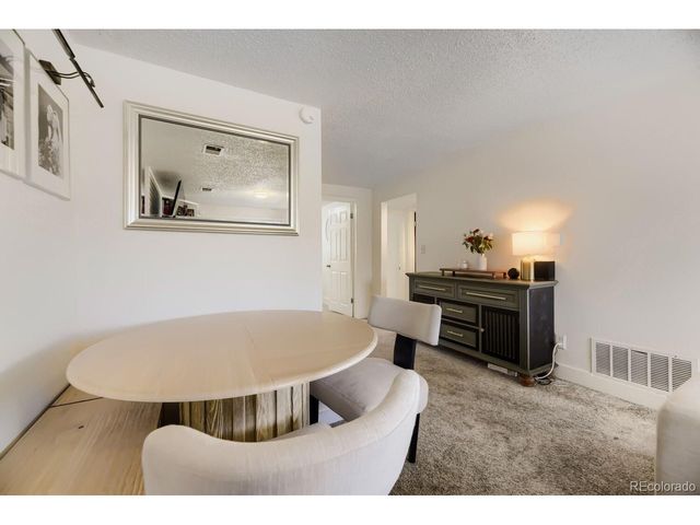 7056 W Rowland Ave, Littleton, CO 80128