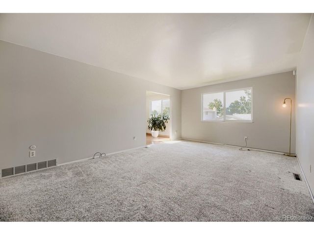 7056 W Rowland Ave, Littleton, CO 80128