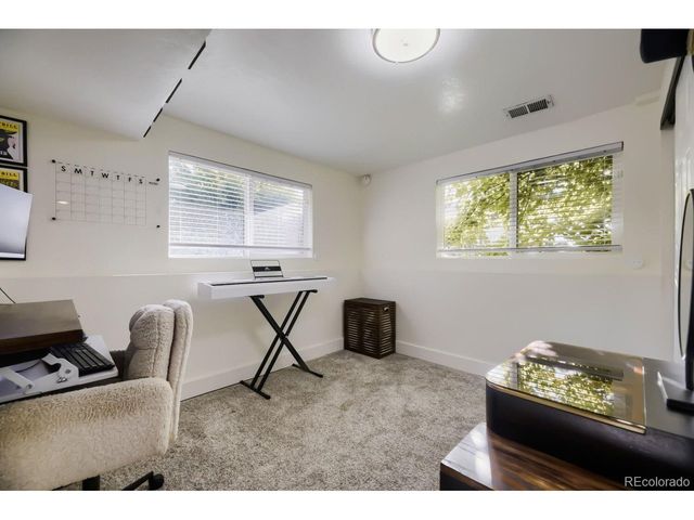 7056 W Rowland Ave, Littleton, CO 80128