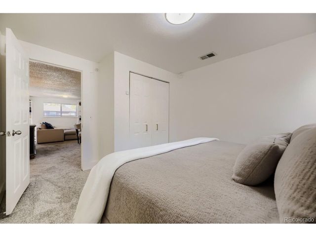 7056 W Rowland Ave, Littleton, CO 80128