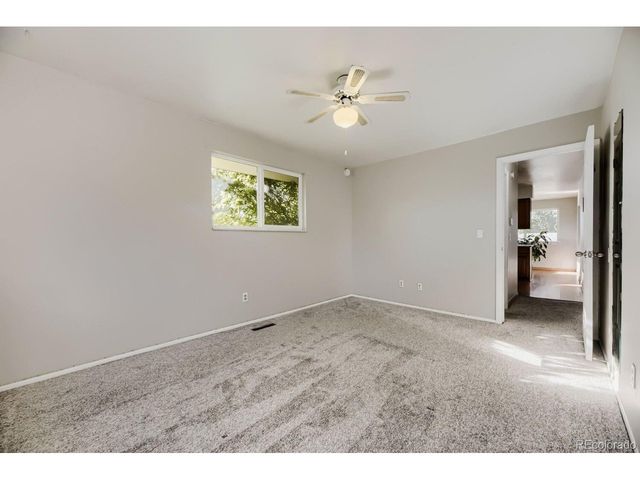 7056 W Rowland Ave, Littleton, CO 80128