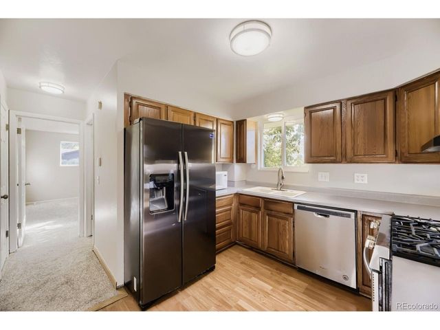 7056 W Rowland Ave, Littleton, CO 80128