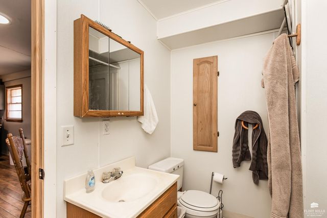 1415 Hartford Road, Manhattan, KS 66502