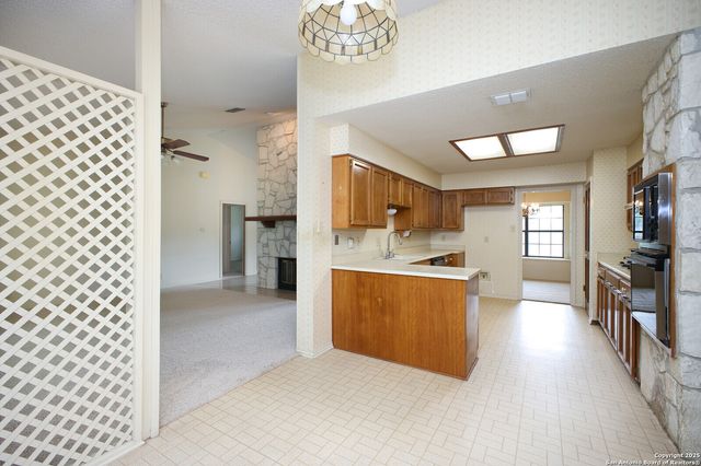 16923 Hidden Timber Wood, San Antonio, TX 78248