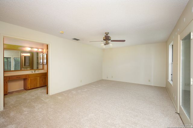 16923 Hidden Timber Wood, San Antonio, TX 78248