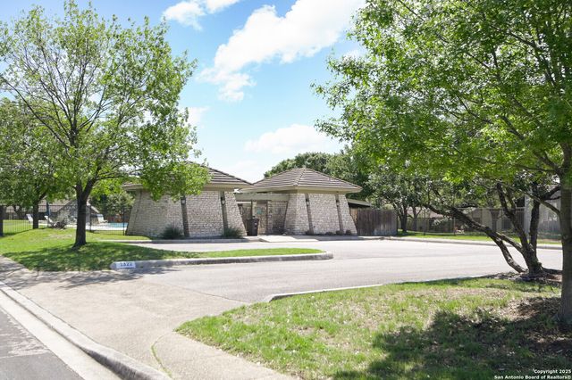 16923 Hidden Timber Wood, San Antonio, TX 78248
