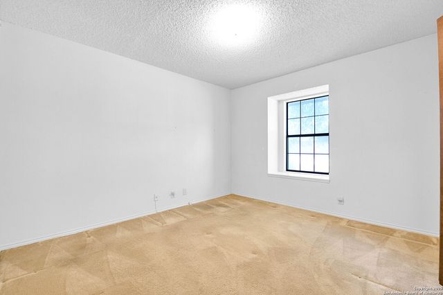 16923 Hidden Timber Wood, San Antonio, TX 78248