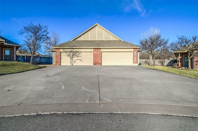 13818 Oxford Drive, Edmond, OK 73013