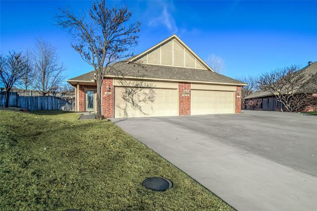 13818 Oxford Drive, Edmond, OK 73013