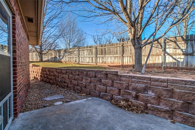 13818 Oxford Drive, Edmond, OK 73013