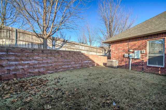 13818 Oxford Drive, Edmond, OK 73013