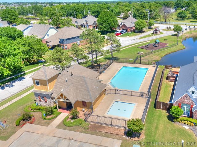 10407 N 143rd East Court, Owasso, OK 74055