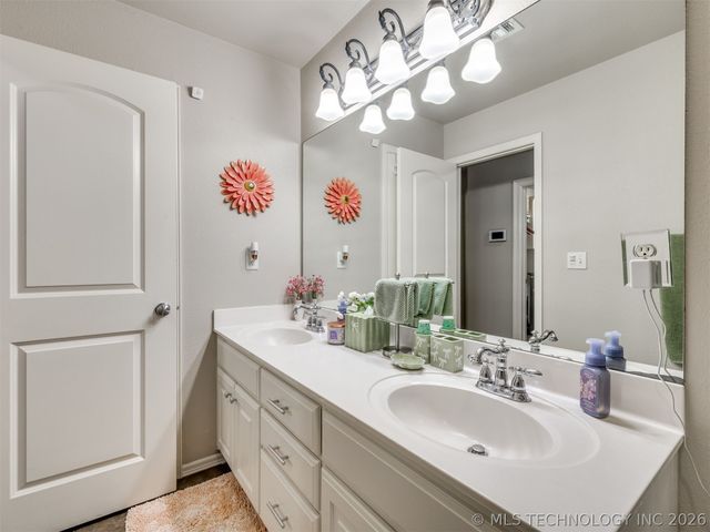 10407 N 143rd East Court, Owasso, OK 74055