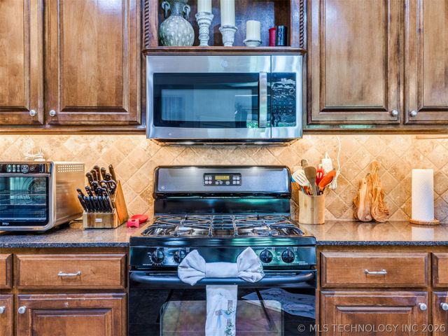 10407 N 143rd East Court, Owasso, OK 74055