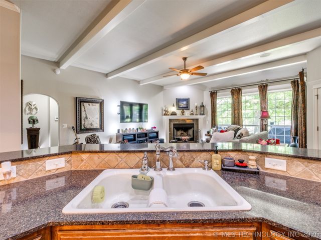 10407 N 143rd East Court, Owasso, OK 74055
