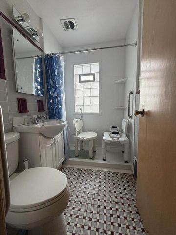 7203 W Hampton AVENUE, Milwaukee, WI 53218