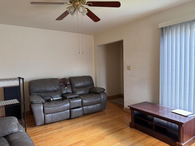 7203 W Hampton AVENUE, Milwaukee, WI 53218
