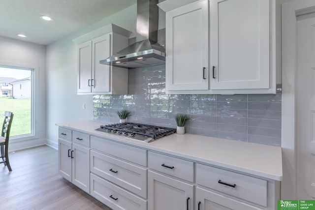 21120 Arlington Street, Elkhorn, NE 68022