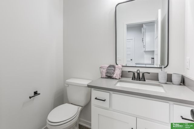 21120 Arlington Street, Elkhorn, NE 68022