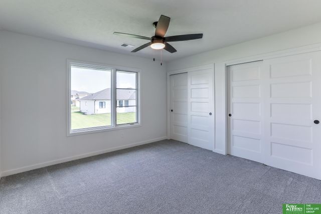 21120 Arlington Street, Elkhorn, NE 68022