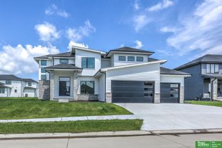 21120 Arlington Street, Elkhorn, NE 68022