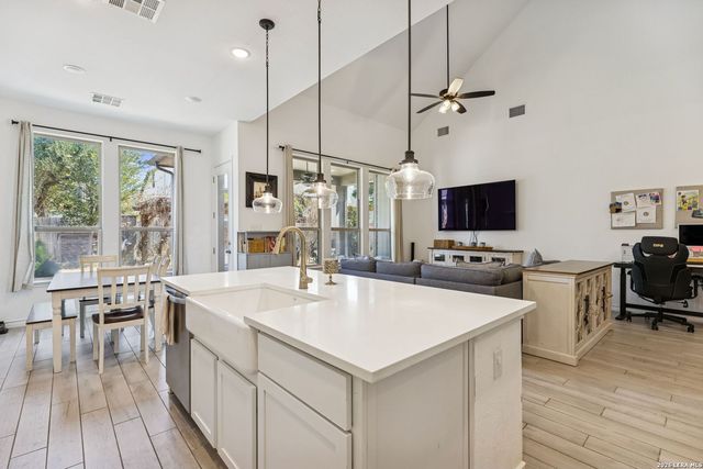 12260 Buckaroo Ranch, San Antonio, TX 78254