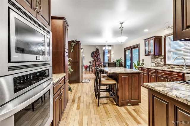 2524 Nicole Drive, Wheatfield, NY 14304