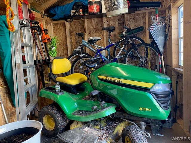 2524 Nicole Drive, Wheatfield, NY 14304