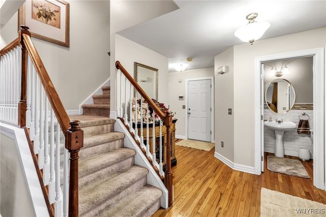 2524 Nicole Drive, Wheatfield, NY 14304