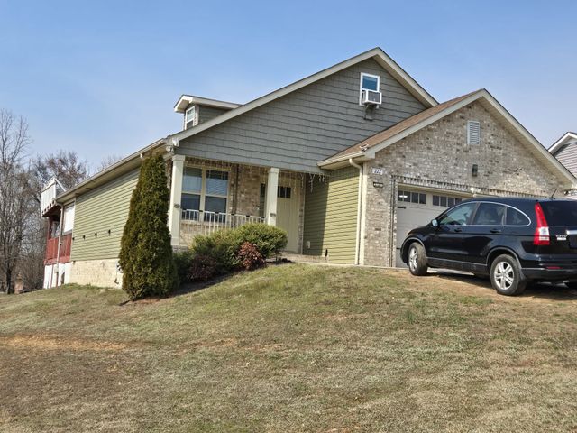 222 Hillview Way, Springfield, TN 37172