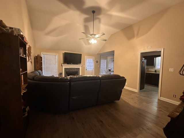 1072 Cindy Jo Ct, Clarksville, TN 37040