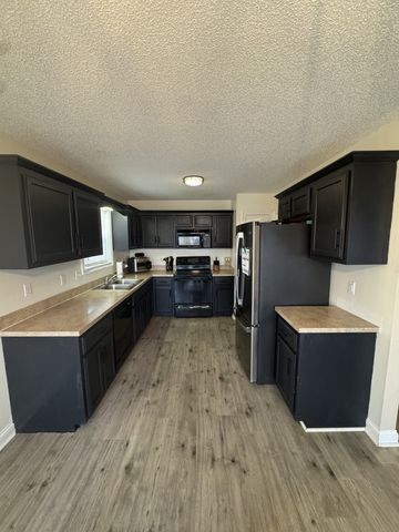 1072 Cindy Jo Ct, Clarksville, TN 37040