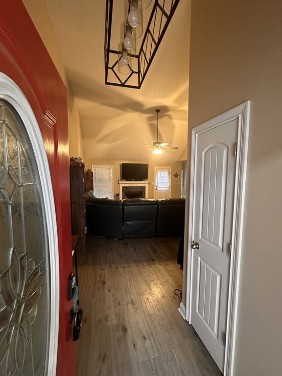 1072 Cindy Jo Ct, Clarksville, TN 37040