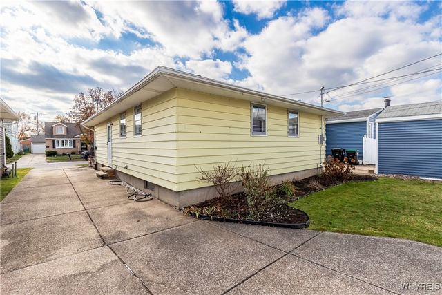 396 Cleveland Drive, Tonawanda, NY 14223