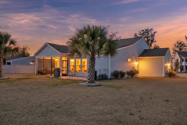 2186 Saint Johns Woods Parkway, Johns Island, SC 29455