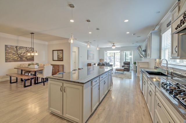 2186 Saint Johns Woods Parkway, Johns Island, SC 29455