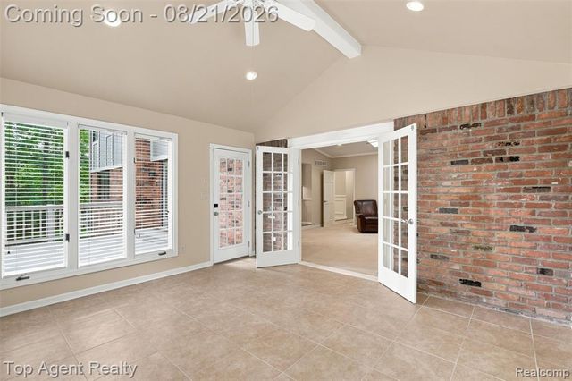 412 Streamview Court, Rochester Hills, MI 48309
