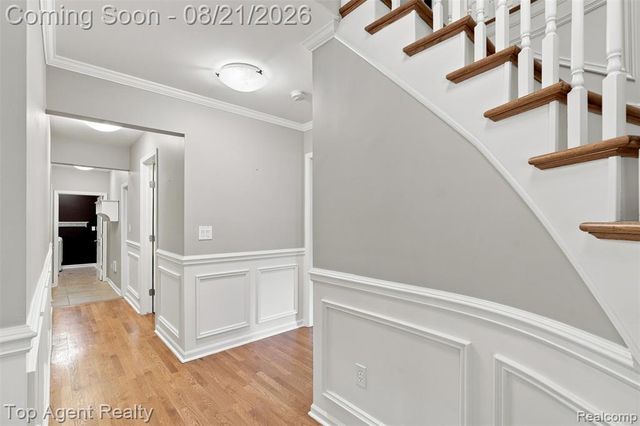 412 Streamview Court, Rochester Hills, MI 48309