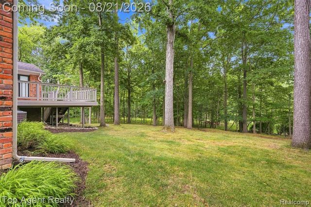 412 Streamview Court, Rochester Hills, MI 48309