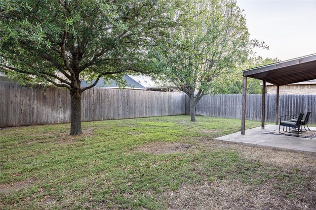 218 Rawhide Street, Waxahachie, TX 75165