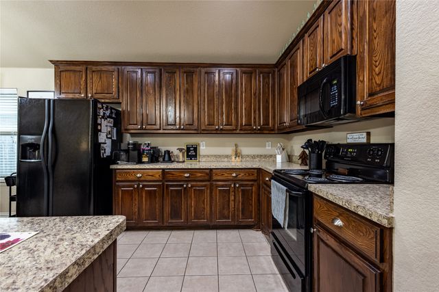 218 Rawhide Street, Waxahachie, TX 75165