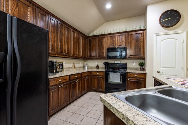 218 Rawhide Street, Waxahachie, TX 75165