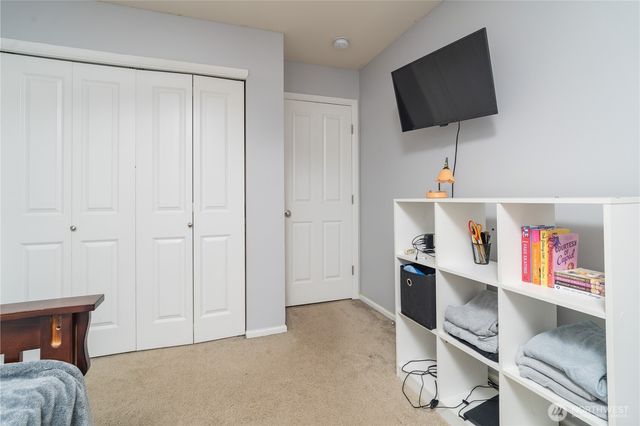 3017 Eagle Loop NE, Lacey, WA 98516