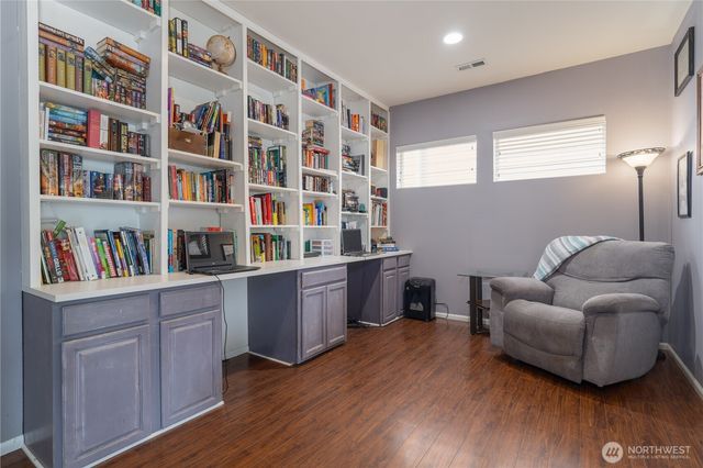 3017 Eagle Loop NE, Lacey, WA 98516