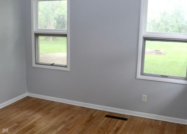 52 W.Mill Street, New Palestine, IN 46163