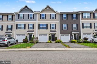 28 CASTLE DR #, Gilbertsville, PA 19525